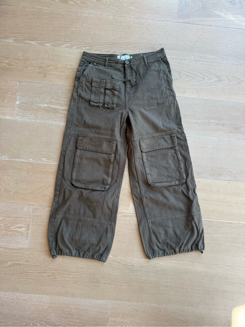 House of Sunny khaki green cargo pants - M - Picture 2 of 4